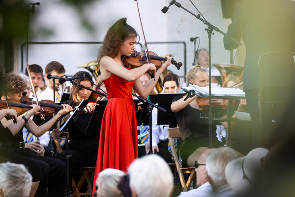 Das 14-jährige Violine-Talent Marleen Gujer.