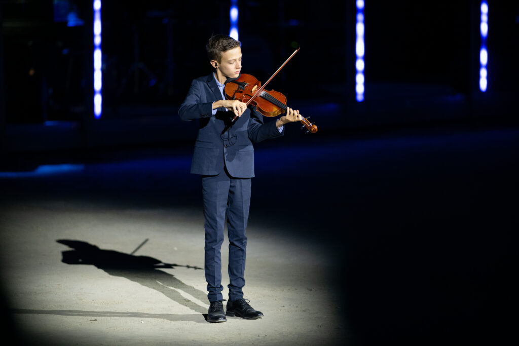 Kylian Nater an der Geige